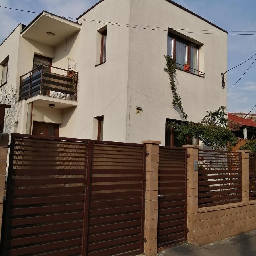 Villa 38 Silviu Apartment Бухарест Экстерьер фото