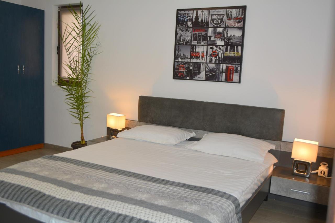Villa 38 Silviu Apartment Бухарест Экстерьер фото
